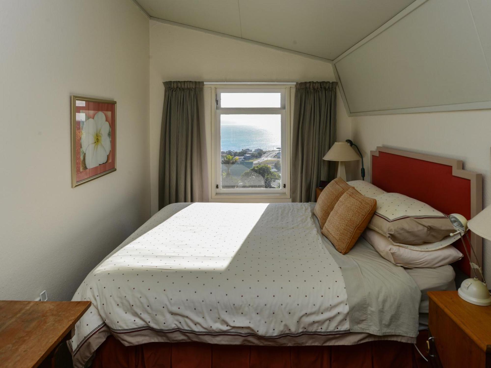 Jacaranda Lodge - Napier Hill Holiday Home Екстериор снимка