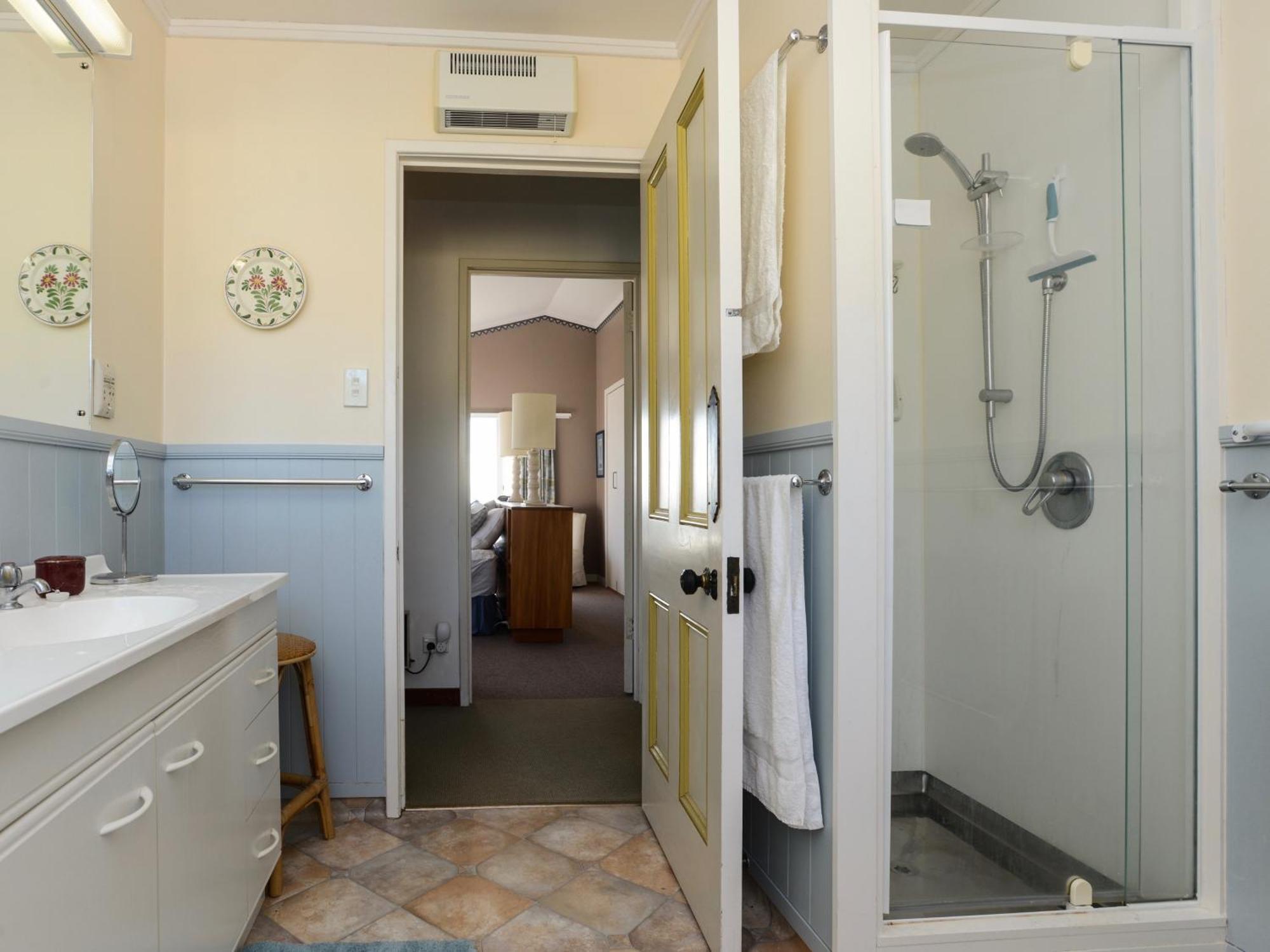 Jacaranda Lodge - Napier Hill Holiday Home Екстериор снимка