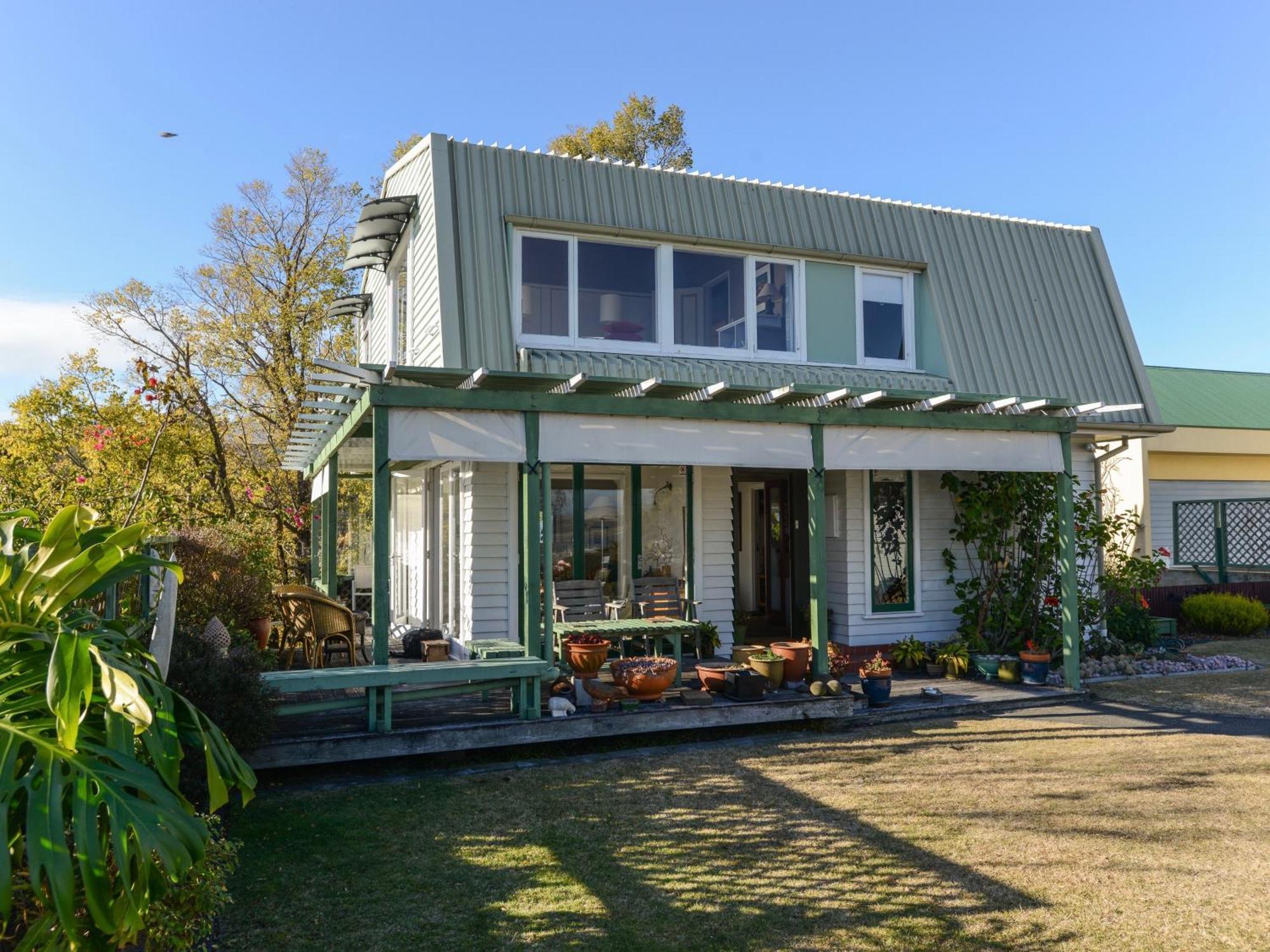Jacaranda Lodge - Napier Hill Holiday Home Екстериор снимка
