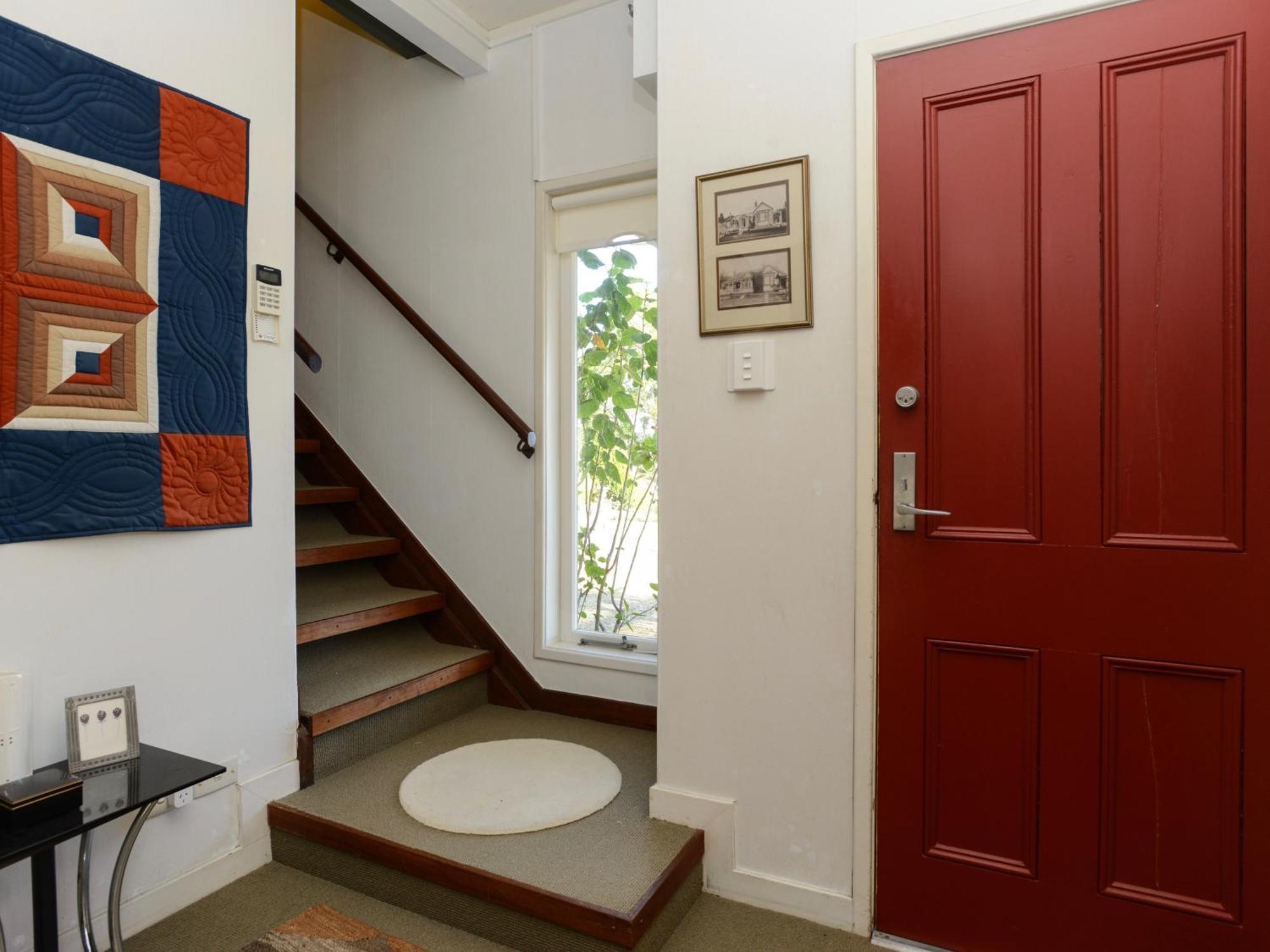Jacaranda Lodge - Napier Hill Holiday Home Екстериор снимка